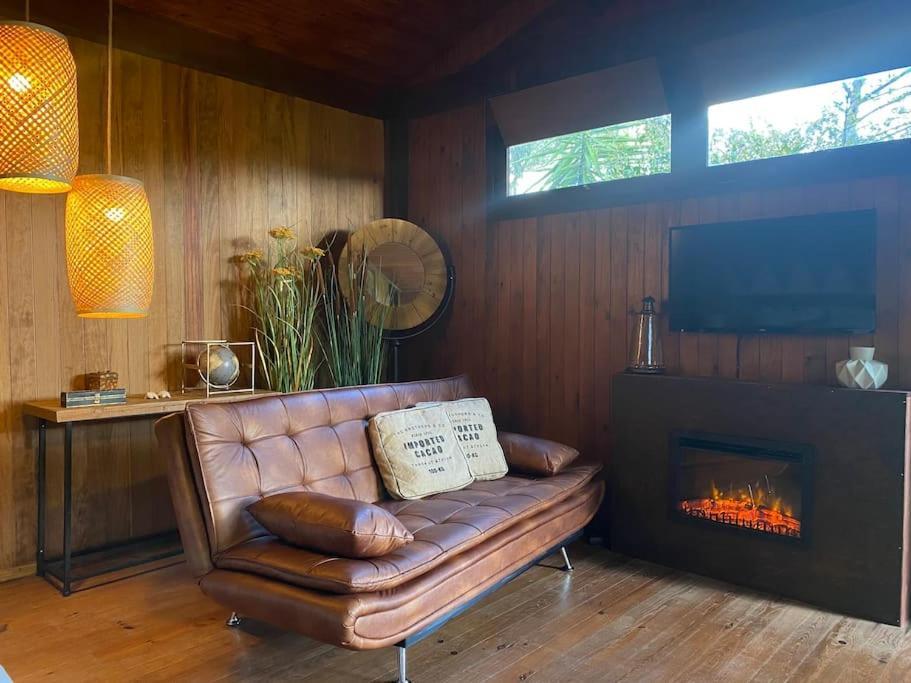 Pine Lodge - Direct Train To Porto Valongo  Buitenkant foto